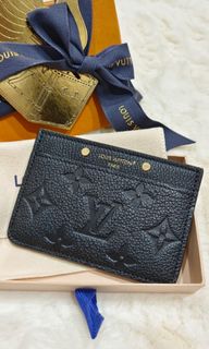 (Category: ) located in . Submitted by auntyzhenbakes (Listing ID 1409627647, Image 1). Description: .