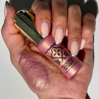 (Category: ) located in . Submitted by ac.wardrobe (Listing ID 1409766316, Image 1). Description: .