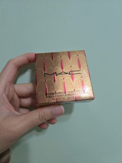 （分類：）位於 。 由 fluffy_pancakeee 提交（商品編號 1409664907，圖片 1）。簡介： 。