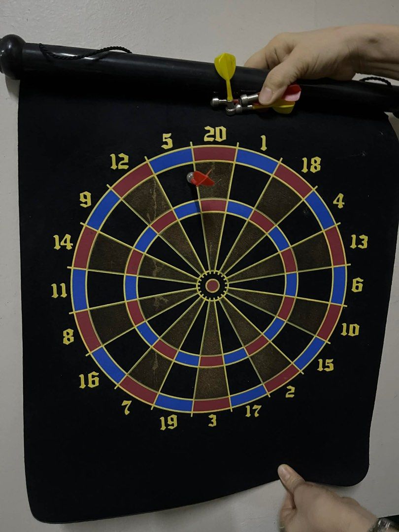 Magnetic Dart board (Category: Action & Battle Toys) located in Quezon City. Submitted by andrea11171999 (Listing ID 1409755133, Image 1). Description: .