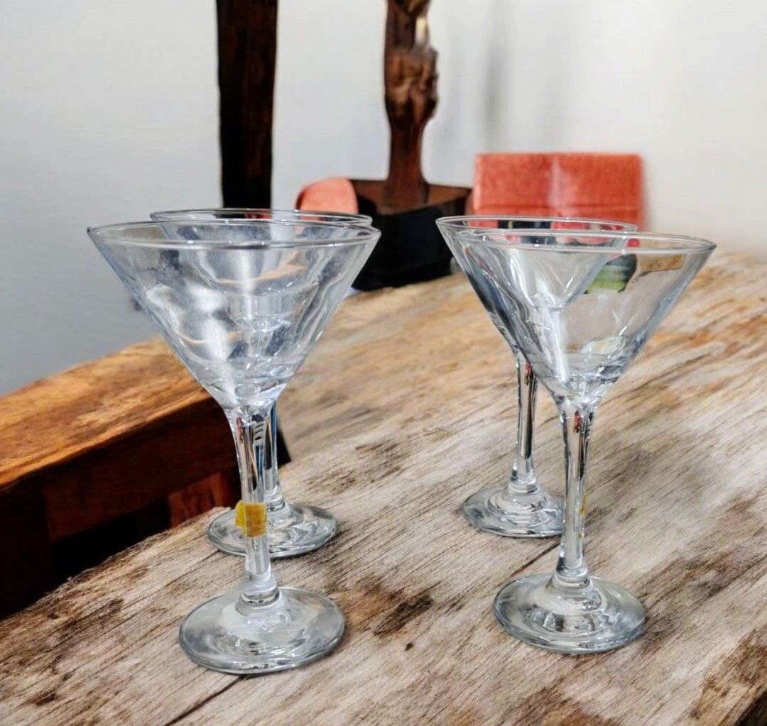 Martini glass 4 pcs take all (Category: Dinnerware & Cutlery) located in Quezon City. Submitted by plantcorner (Listing ID 1409724224, Image 1). Description: Take all 450.