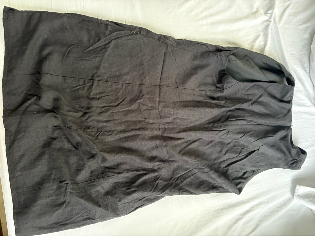 MNG Black Sleeveless Dress (Category: Dresses) located in Quezon City. Submitted by authentic_c (Listing ID 1409667456, Image 3). Description: Brand new black mango dress I just washed it Decluttering .