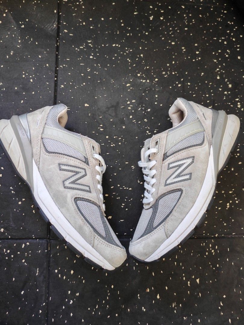 New Balance 990v5 Castlerock (Category: Sneakers) located in Cabuyao City. Submitted by jeromecgo (Listing ID 1409650395, Image 1). Description: For sale pair from Singapore 100% authentic New Balance 990v5 castlerock US 9 (half size down) used once, no issue no box *price firm* meet up: laguna area, if metro manila, meet in my convenience delivery: buyer's expense tag: Nike, Jordan, Adidas, New balance, Li-Ning, Anta, timberland, puma, underarmo