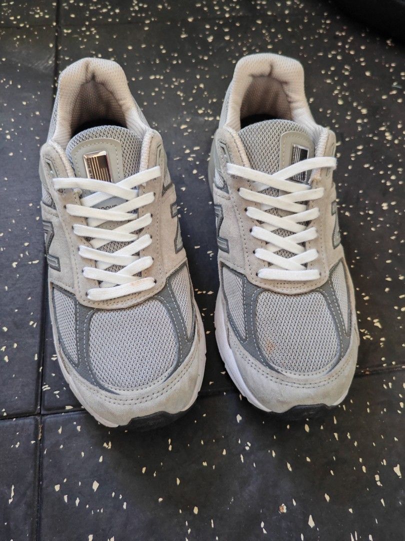 New Balance 990v5 Castlerock (Category: Sneakers) located in Cabuyao City. Submitted by jeromecgo (Listing ID 1409650395, Image 2). Description: For sale pair from Singapore 100% authentic New Balance 990v5 castlerock US 9 (half size down) used once, no issue no box *price firm* meet up: laguna area, if metro manila, meet in my convenience delivery: buyer's expense tag: Nike, Jordan, Adidas, New balance, Li-Ning, Anta, timberland, puma, underarmo