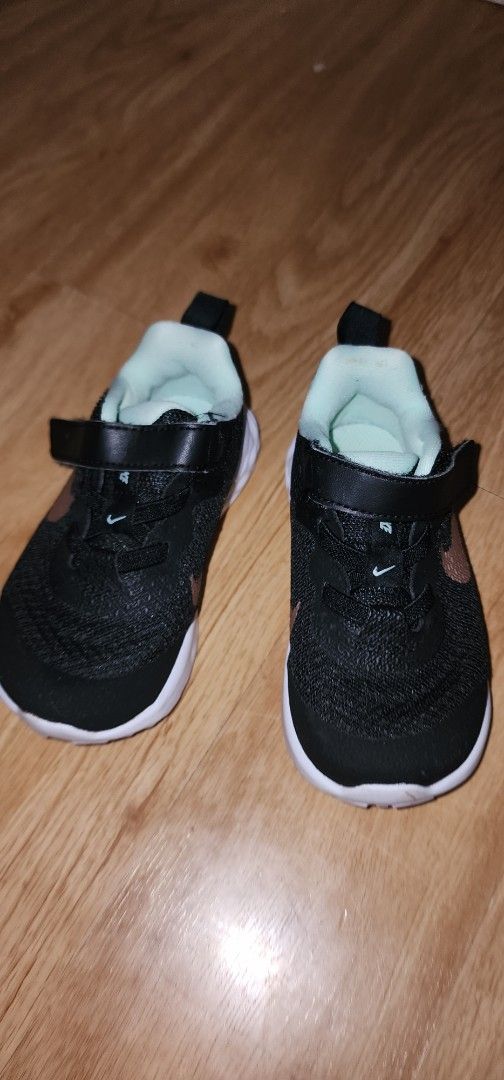 Nike Toddler Shoes Black (Category: Babies & Kids Fashion) located in Imus. Submitted by sashafame (Listing ID 1409689472, Image 2). Description: - Black Nike toddler shoes - White sole - Hook-and-loop strap for easy wear - Light green interior - Nike logo on the side -6c size.