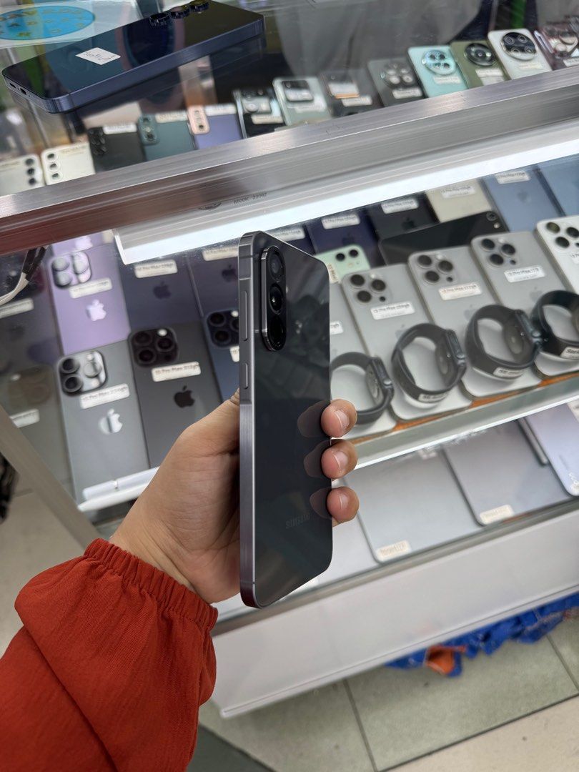 Samsung A56 5G 256gb FU NTC No issue (Category: Samsung) located in San Juan City. Submitted by javedsgadgetshop (Listing ID 1409665960, Image 2). Description: INSTALLMENT OPTIONS : SPAY LATER / GGIVES / CREDIT CARD! WE BUY AND SELL SO PWEDE MAGBINTA OR SWAP ! Quick Specs : 💵 Samsung A56 5G •256gb •NTC Variant •Good batt health •Factory Unlock •95% Smoothness •No hidden issue | No Repaired •100% Authentic | Not Refurbished •w/ OEM Charger & stor