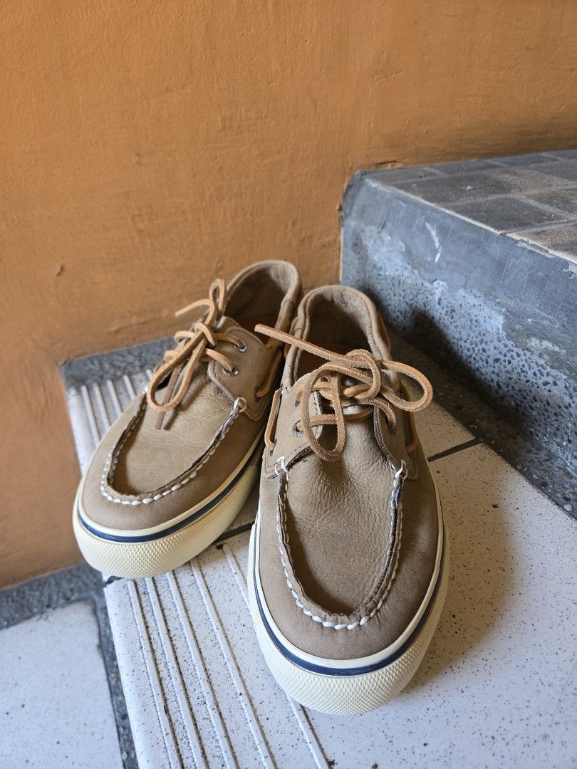Sperry Boat Shoes (Category: Casual Shoes) located in Manila. Submitted by engrap (Listing ID 1409630853, Image 2). Description: No box No issue 9/10 condition Original.