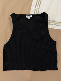 (Category: ) located in . Submitted by zeewears (Listing ID 1409739486, Image 1). Description: .