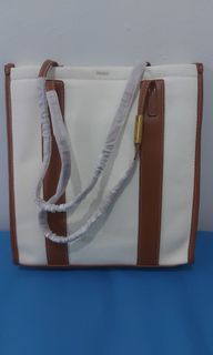 (Kategori: ) berada di . Dikirim oleh tmprelovedstore (ID iklan 1409712666, Gambar 1). Deskripsi: .