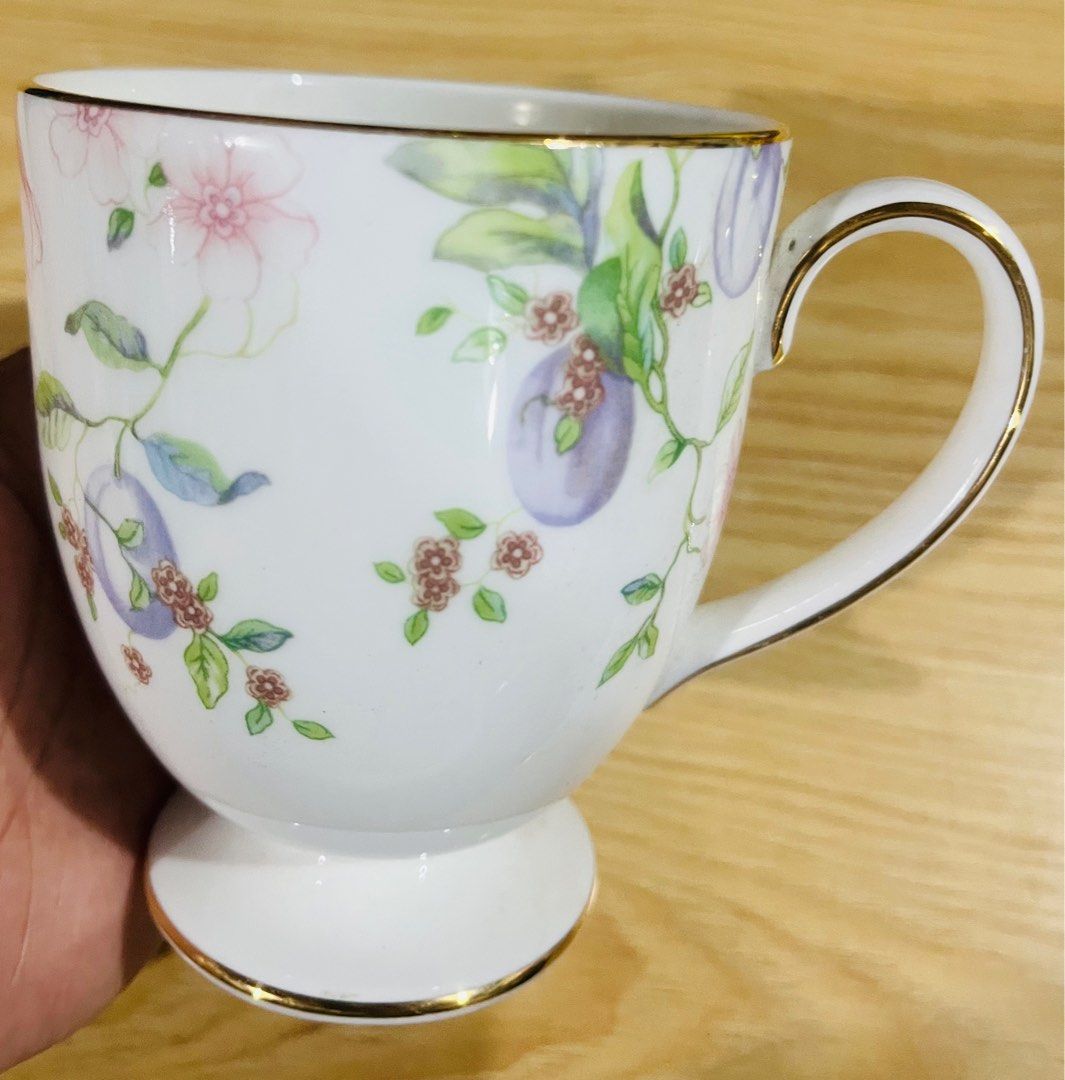 Wedgwood footed mug (Category: Coffee & Tea Tableware) located in Pasig City. Submitted by happydolphin-b943 (Listing ID 1409641002, Image 1). Description: Wedgwood footed mug *unnoticeable rub only, still vgc.