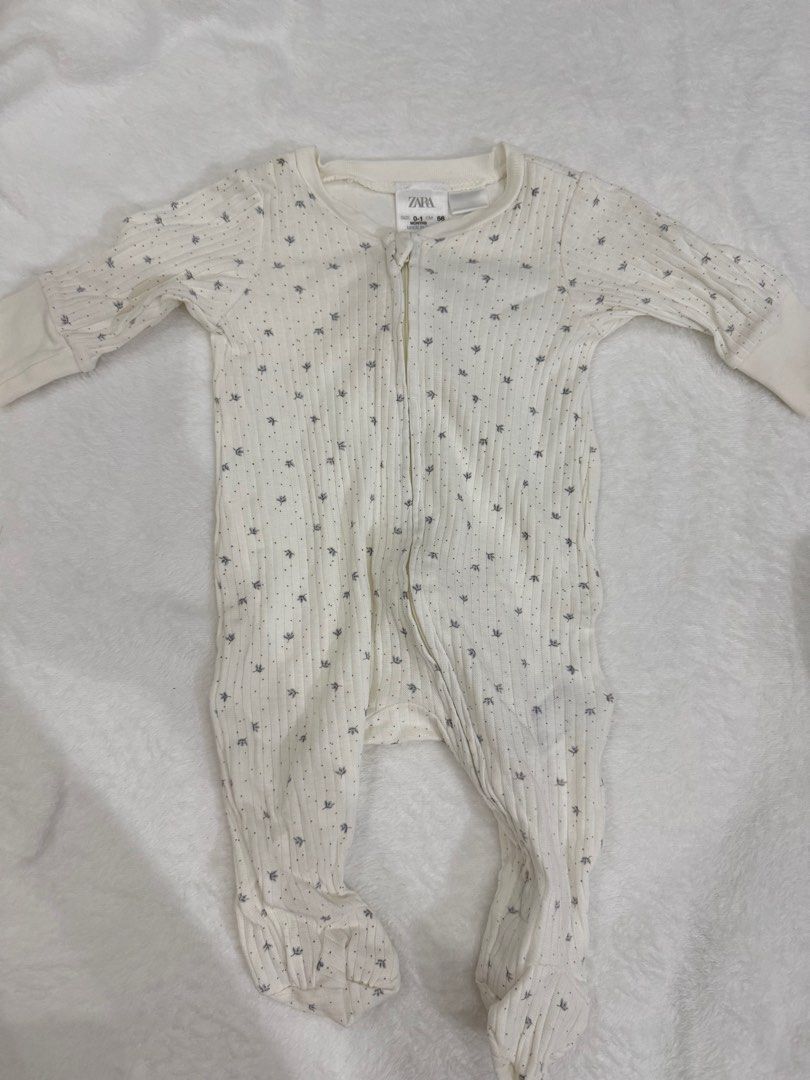 Zara, Burts Bee, CK 0-3m (Category: Babies & Kids Fashion) located in Taguig. Submitted by fp_declutters (Listing ID 1409715833, Image 2). Description: All were used once to twice only. Newborn to 3m 1. Zara padded floral one-pc suit Newborn - P350 SOLD 2. Zara one piece suit - P290 3. Zarq Crepe Jumpsuit - P350 4. Burtsbee One piece suit - P300 5. calvin klein one piece suit - P400 .
