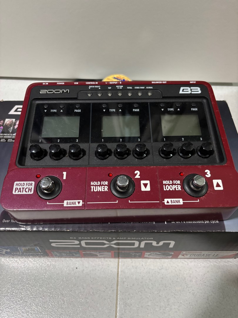 Zoom B3 Bass Effects Amp Simulator Pedal, Hobbies & Toys, Music & Media ...