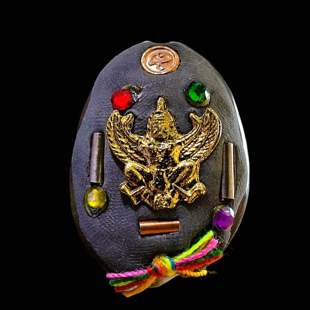 [$39] Bia Gae Shell Amulet/Biagae Cowry Shell with Takrut, Gemstones ...