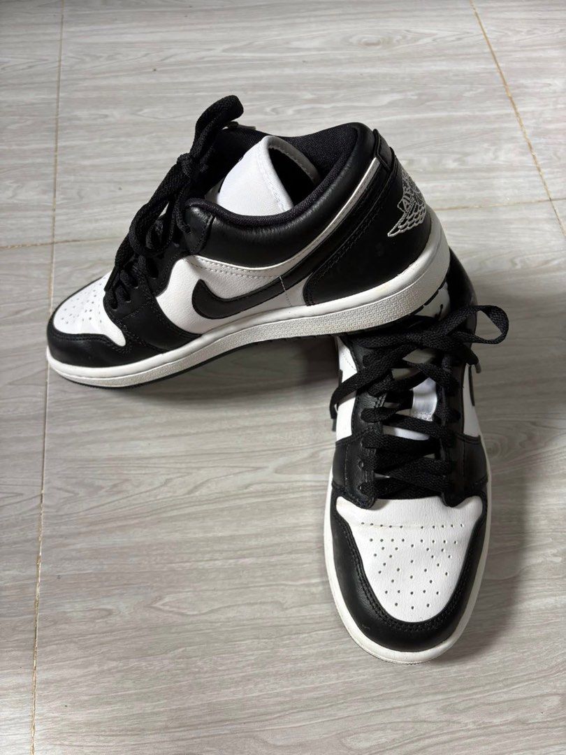 Air Jordan 1 Low Black White (Category: Sneakers) located in Cagayan de Oro. Submitted by sexycookie (Listing ID 1409946683, Image 2). Description: - Air Jordan 1 Low - Black and white colorway - US Size: 7.5 - UK Size: 5 - EUR Size: 38.5 - CM: 24.5 Used Twice Only! - Made in Vietnam.