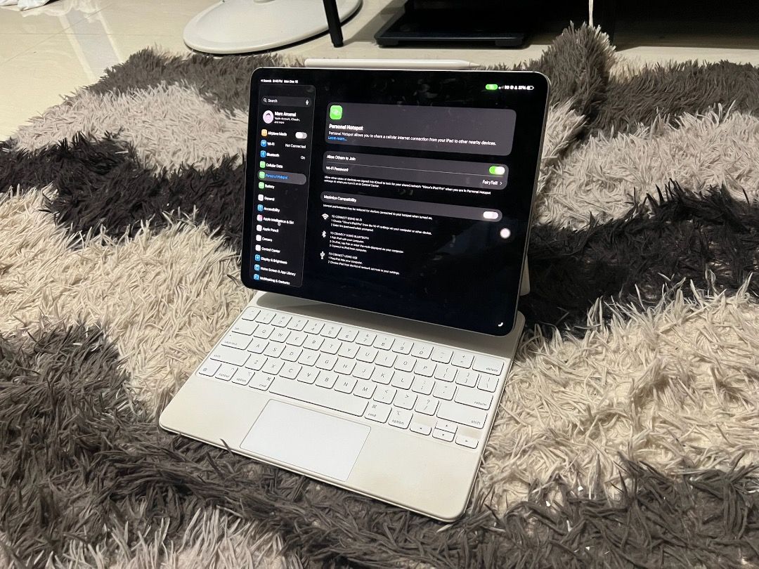 Apple iPad Pro 12.9 inch 6th Gen (Category: iPad) located in Bacoor. Submitted by engrmarc1496 (Listing ID 1409960052, Image 2). Description: * Price : Php 55,000 * Wifi w/ Cellular data * Storage : 256GB * Chip : M2 * Generation : 6th Generation * OS : 26.1 * Screen : 12.9 in * Face ID Working * Inclusions * Ipad Apple Keyboard (white) * Apple Pencil * Scanned Receipt * No box Minor Issue : Minor Scratches Meet-up : SM Light, Alabang Town Center