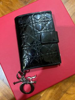 (Category: ) located in . Submitted by nanasprelovedstore (Listing ID 1409977098, Image 1). Description: .