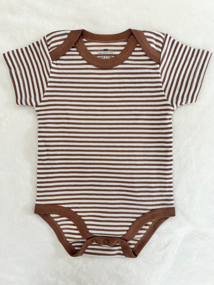 Baby Boy Short-Sleeve Bodysuits 2 pcs (Category: Babies & Kids Fashion) located in Santa Rosa. Submitted by inasantos (Listing ID 1409809256, Image 2). Description: Baby Boy Short-Sleeve Bodysuits 2 pcs 6m New/No tag.