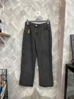 (Category: ) located in . Submitted by oftnthriftstore (Listing ID 1409902651, Image 1). Description: .