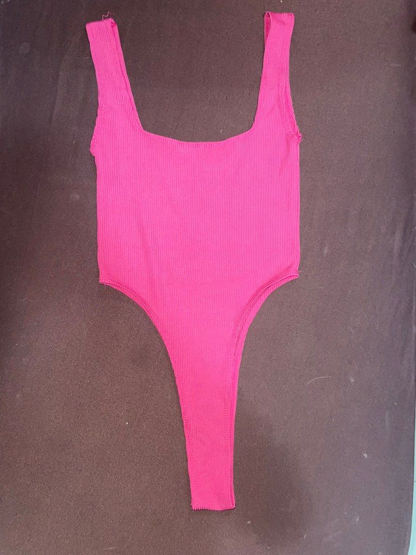 Bodysuit (Category: Activewear) located in Manila. Submitted by ava_declutters (Listing ID 1409933298, Image 3). Description: - ₱120 Take all - All colors available - S-M - 28-29 Waist - Ribbed .
