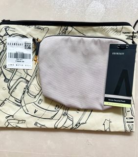 (Category: ) located in . Submitted by gan.boutique (Listing ID 1409858638, Image 1). Description: .