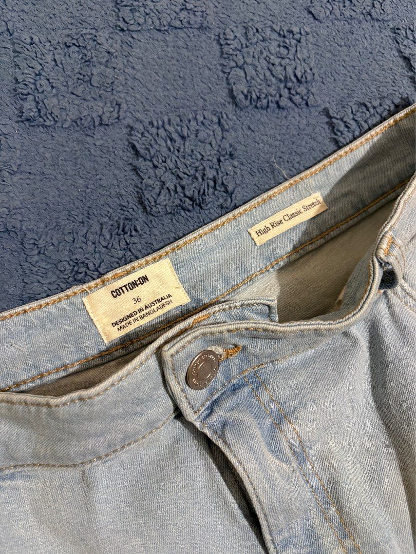 Cotton On High Rise Classic Shorts (Category: Shorts) located in Paranaque City. Submitted by trishago (Listing ID 1409847098, Image 2). Description: Size 36 medida, stretch. Can fit up to 38 Super like new. Used twice only Original price is 1,799 Selling for 850 only.