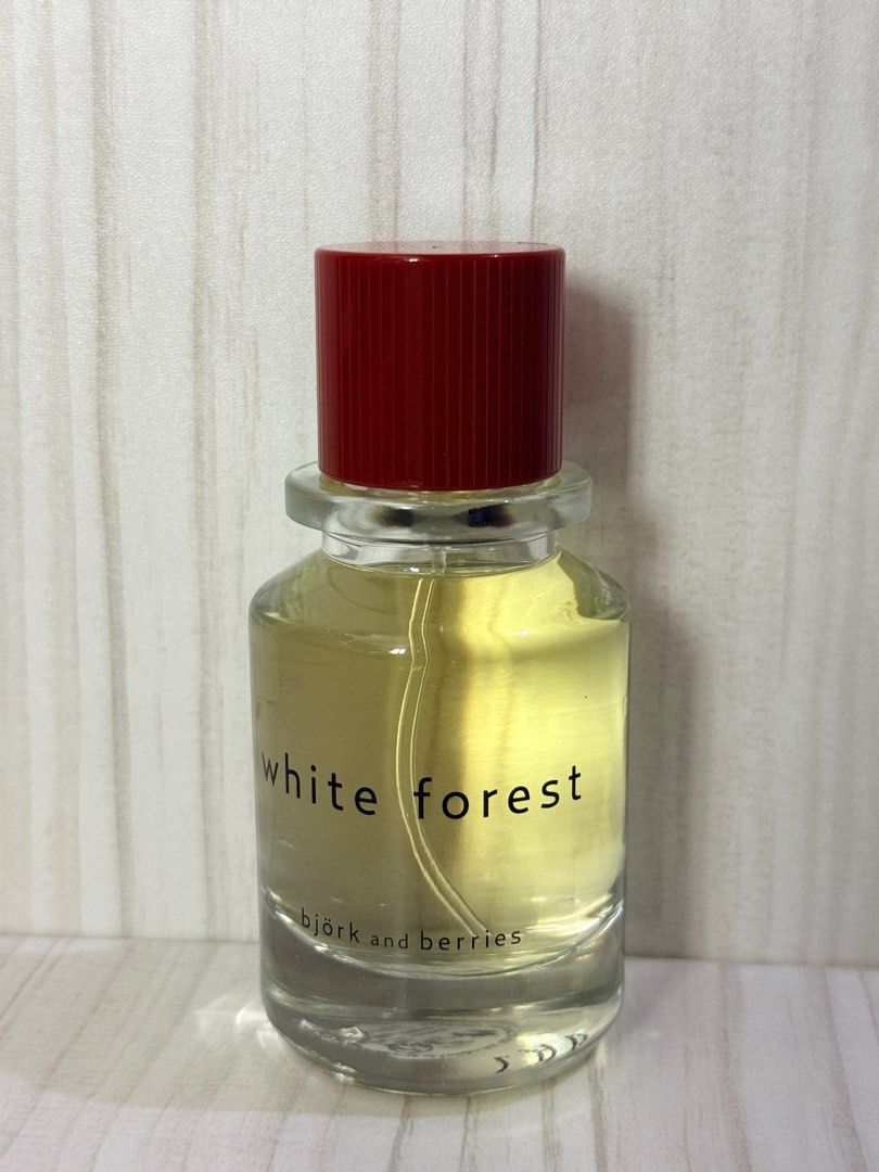 [Decant 2ml] White Forest by Bjork and Berries (Category: Fragrance & Deodorants) located in Muntinlupa City. Submitted by thediviners (Listing ID 1409807843, Image 1). Description: Scents from my personal stash—100% legit, collected on travels and impulse buys. Try a whiff before you commit! 10ml available upon request.