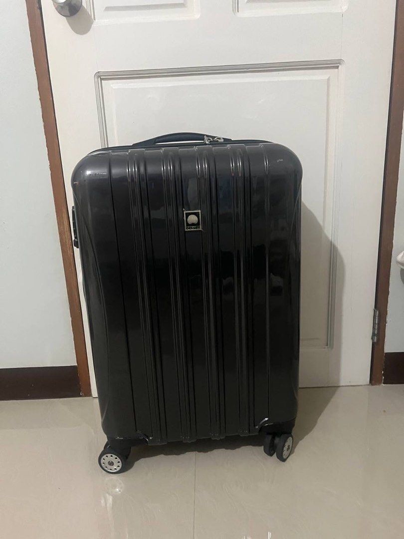 Delsey Helium Aero Black Luggage Medium (Category: Luggage) located in Paranaque City. Submitted by chnsells (Listing ID 1409931048, Image 1). Description: Delsey Helium Aero Expandable Medium Issue — no more rubber in zipper handle .