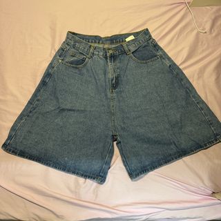 (Category: ) located in . Submitted by aintchels (Listing ID 1409936903, Image 1). Description: .