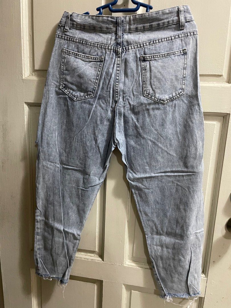 Denim Pants (Category: Jeans) located in Manila. Submitted by ava_declutters (Listing ID 1409979314, Image 2). Description: - S-M - 29-30 Waist - Light Denim Color - Ripped style (on sides).