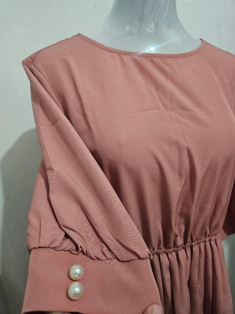 Elegant A-Line Pleated Dress (Category: Dresses) located in San Jose. Submitted by stationneri (Listing ID 1409863298, Image 3). Description: .