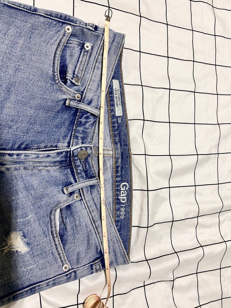 Gap jeans (Category: Jeans) located in Binan City. Submitted by bellashops (Listing ID 1402466688, Image 3). Description: .