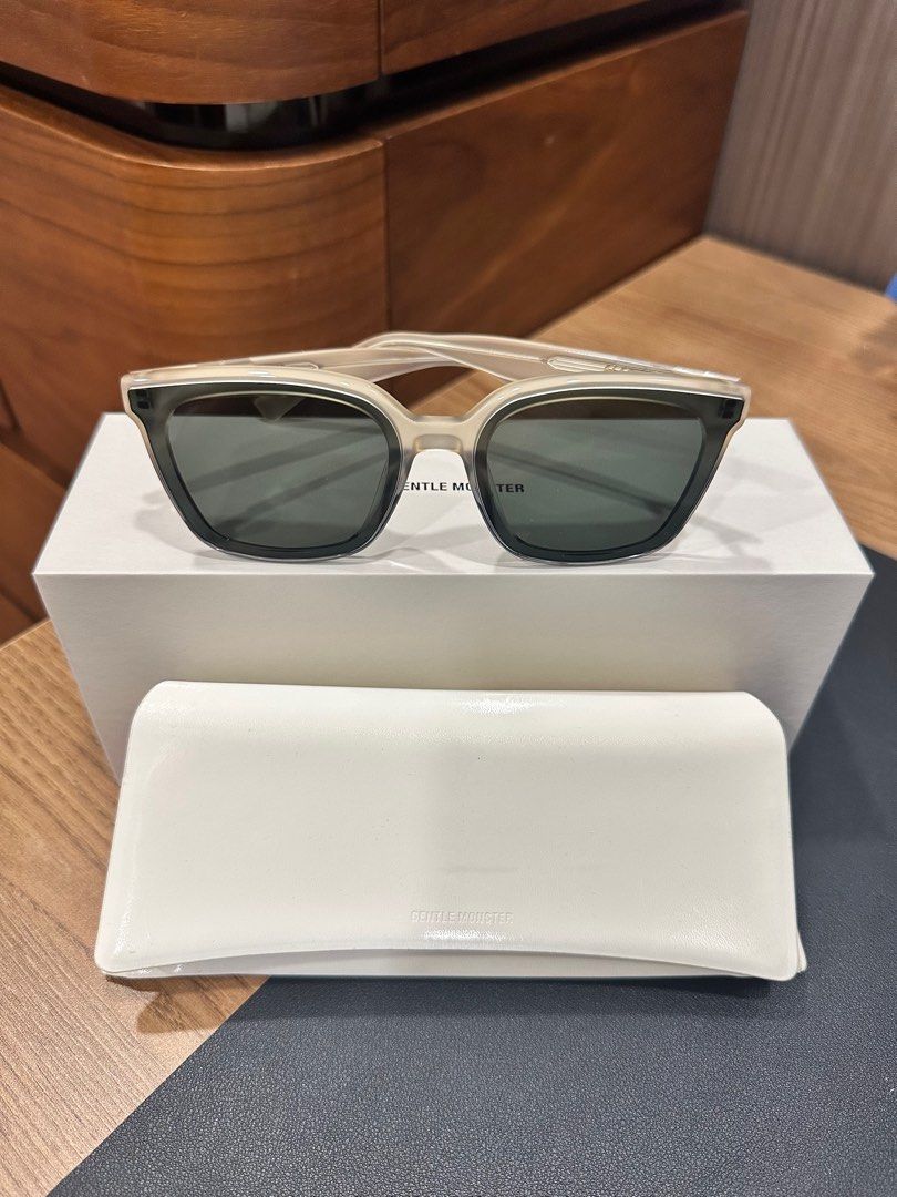 Gentle Monster Sunglasses - Plot IN01, Women's Fashion, Watches ...