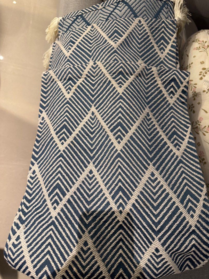 Geometric Pattern Table Runner (Category: Cushions & Throws) located in Singapore. Submitted by xoxbong (Listing ID 1409814939, Image 1). Description: - Stylish table runner - Geometric blue and white pattern - Textured weave - Decorative tassels - Adds modern design to your space.