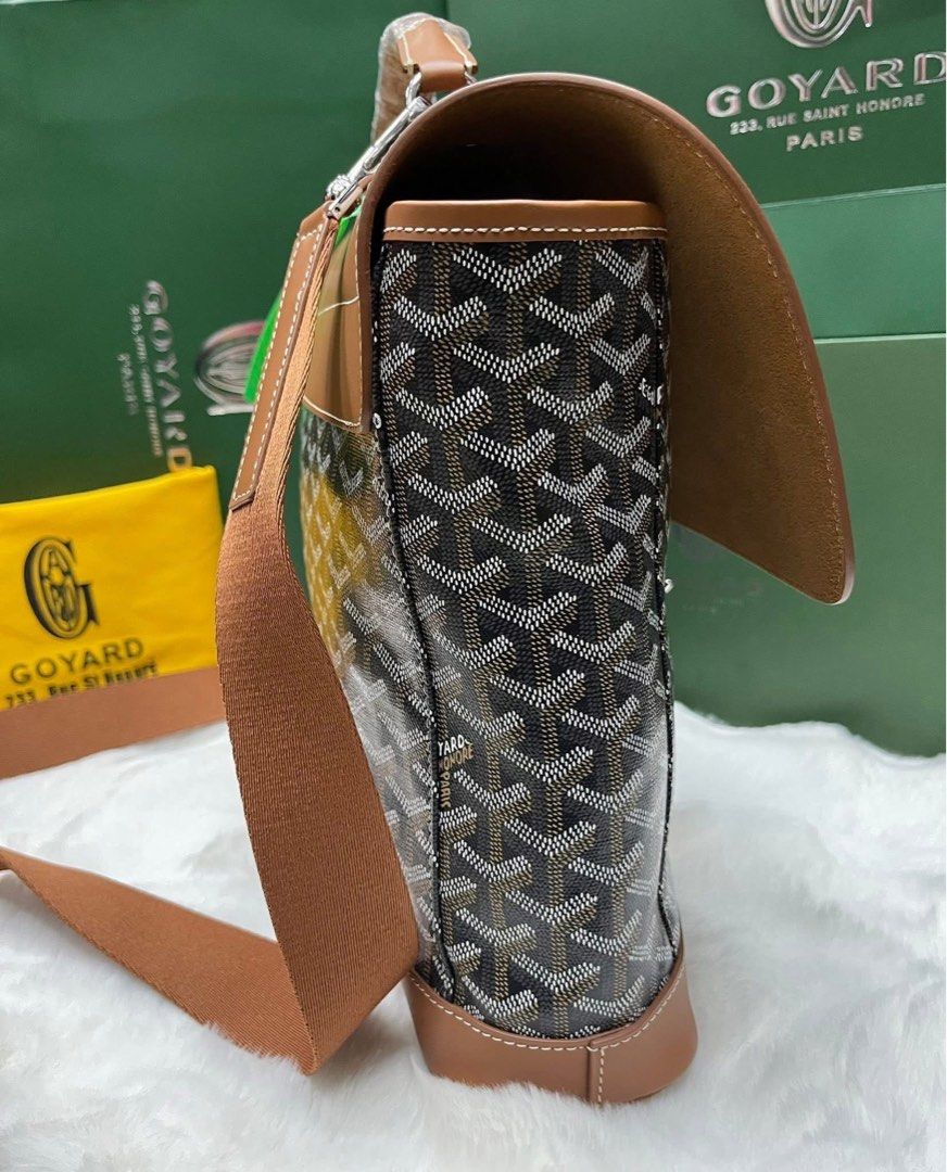 Goyard bags AVAILABLE ONHAND (Category: Luxury Bags & Wallets) located in Manila. Submitted by beaumontandco (Listing ID 1409821499, Image 3). Description: - Goyard Handbags - Styles: Messenger Bag, Tote Bags, Backpack, Clutch - Signature Goyardine Pattern - Colors: Brown, Blue, Green, Grey - Includes: Dust Bag, Shopping Bag.