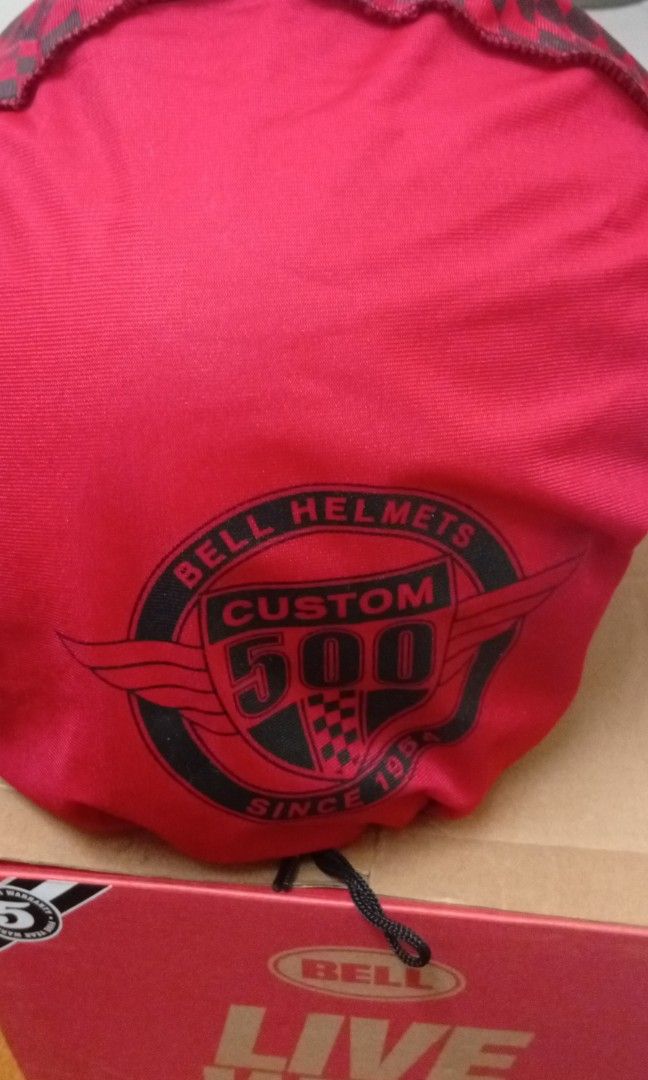 Helmets (Category: Motorbikes) located in Johor Bahru. Submitted by zealwhale-6dbc78 (Listing ID 1409973695, Image 3). Description: Helmet Bell Custom 500 baru utk dilepaskan.Size XXL.