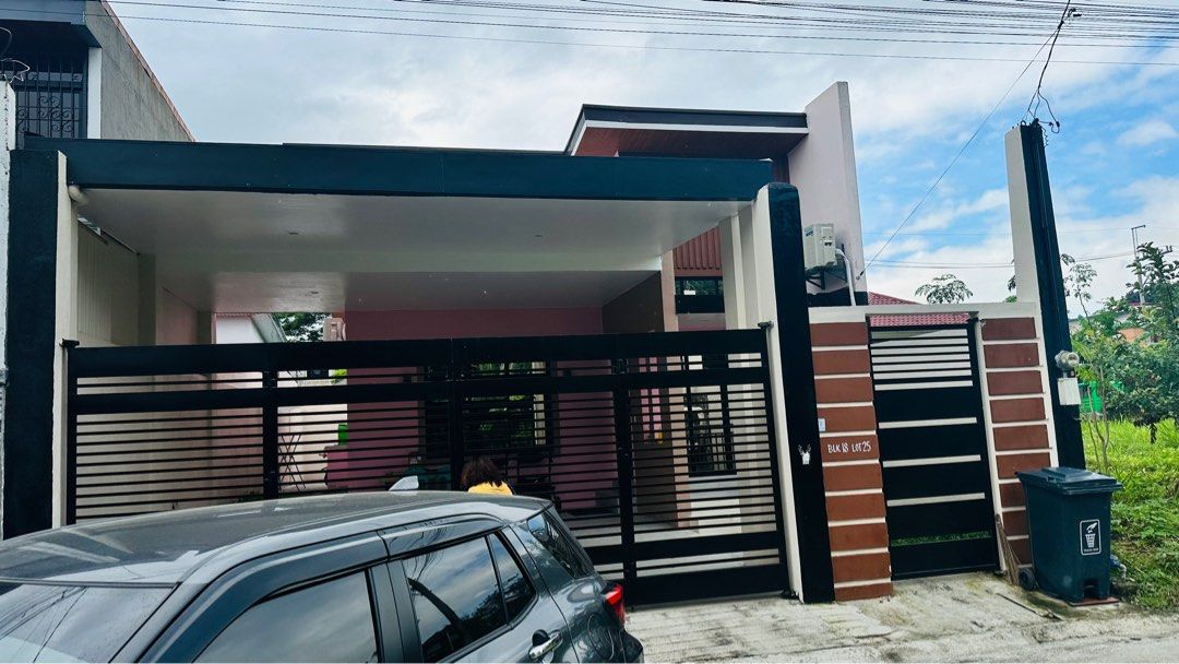 House and lot in dasma cavite (Category: House & Lot) located in Manila. Submitted by declutterbyhart (Listing ID 1409907948, Image 1). Description: 🍁HOUSE & LOT FOR SALE🍁 ✅CLEAN TITLE Bungalow High ceiling Lot Area: 171 sqm. Floor Area: 120 sqm. Garage can fit for 2 CAR 3 BEDROOMS 2 CR Location:TOWN & COUNTRY DASMARINAS CAVITE Asking Price: 7 Million (negotiable) Cash or Bank financing with 20% Downpayment.