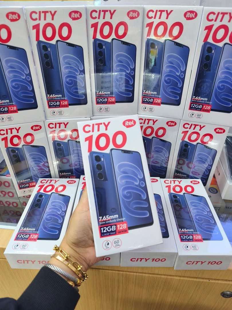 itel City 100 (Category: Early Generation Mobile Phones) located in Manila. Submitted by authenticbagswatchesco (Listing ID 1409853009, Image 2). Description: ₱6,600 Ang ganda 🥰 𝙞𝙏𝙀𝙇 𝘾𝙄𝙏𝙔 100 ✅ Brand New | Sealed | NTC | 1-Year Warranty 📌 Quick Specs: 🔹 OS: Android 14 (Pure OS 14.5) 🔹 Chipset: Unisoc T7250, Mali-G57 MP1 🔹 Display: 6.75″ HD+ IPS @90Hz 🔹 RAM/Storage: 4–8GB (expandable) + 128–256GB + microSD 🔹 Camera: 13MP Rear | 8MP 