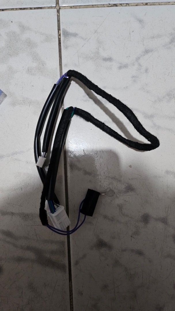 Lancer Ex Steering Wheel Control (Category: Steering, Brakes, Control Parts and Accessories) located in Valenzuela. Submitted by leviathan99 (Listing ID 1409850689, Image 2). Description: Lancer Ex Steerinf Wheel Control - Unused, in original packaging - Multiple wires and connectors RFS: No Canbus included .