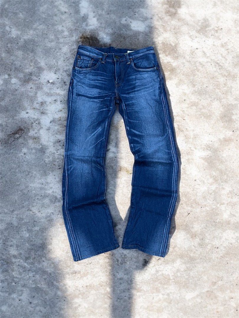 Levi's 502 (Category: Jeans) located in Baguio. Submitted by th.rift_shift (Listing ID 1409919952, Image 1). Description: Levi's 502 Jeans Excellent condition 28 waist 32 length DM for more details Buyer will shoulder sf.