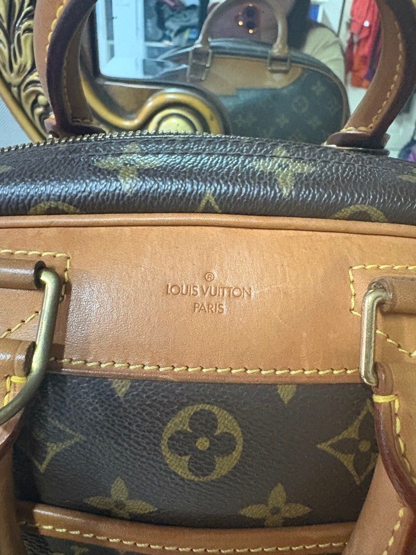 Louis Vuitton Monogram Trouville Handbag (Category: Luxury Bags & Wallets) located in Antipolo. Submitted by cherrylblossom (Listing ID 1409969664, Image 3). Description: - Authentic Louis Vuitton Trouville handbag - Iconic Monogram pattern - Dual top handles & detachable shoulder strap - Includes lock and key - Zip closure - Spacious interior - Made in France With Authentication from Poizon .