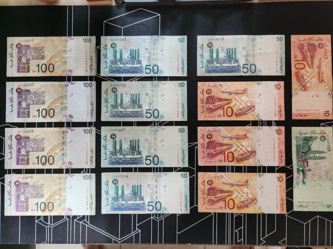 Malaysian Ringgit Note - Boleh Offer (Category: Currency) located in Kuala Lumpur. Submitted by sa.flr2827 (Listing ID 1409867613, Image 2). Description: RM5 - 1 pc RM10 - 4 pcs RM50 - 5 pcs RM100 - 4 pcs Total RM offer. Thank you.