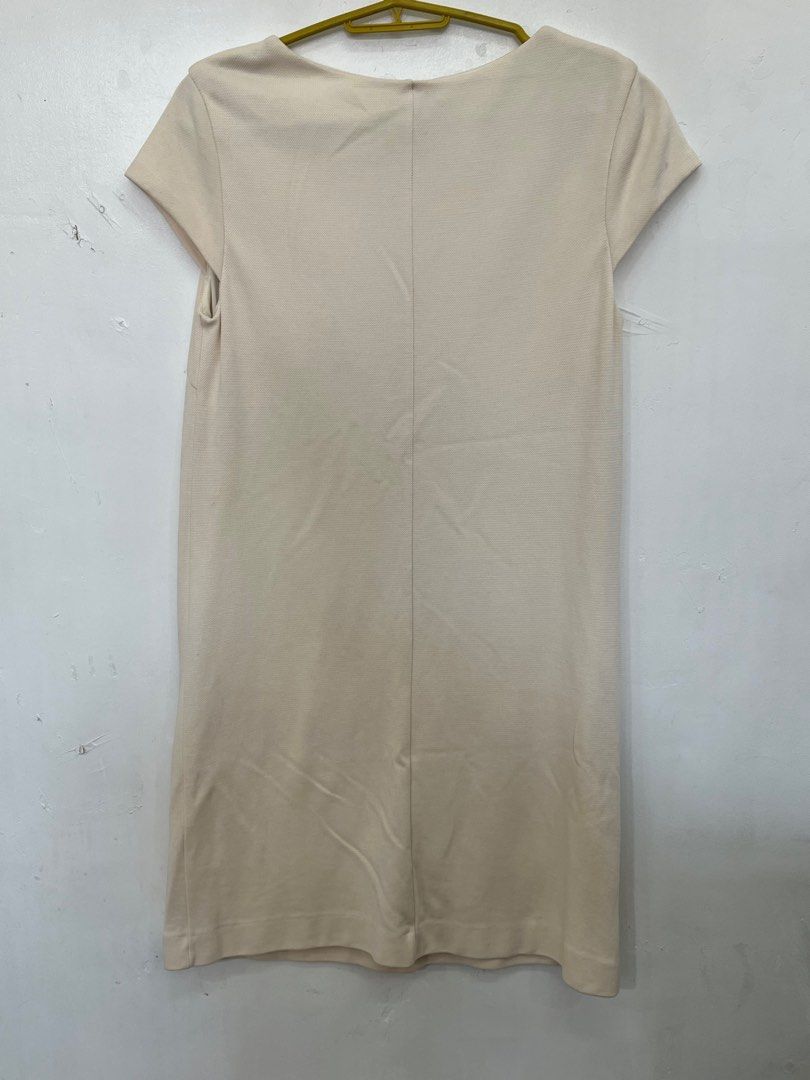 Mango Suit Dress (Category: Dresses) located in San Fernando. Submitted by 4ases.declutter (Listing ID 1409828846, Image 3). Description: 400 + sf.