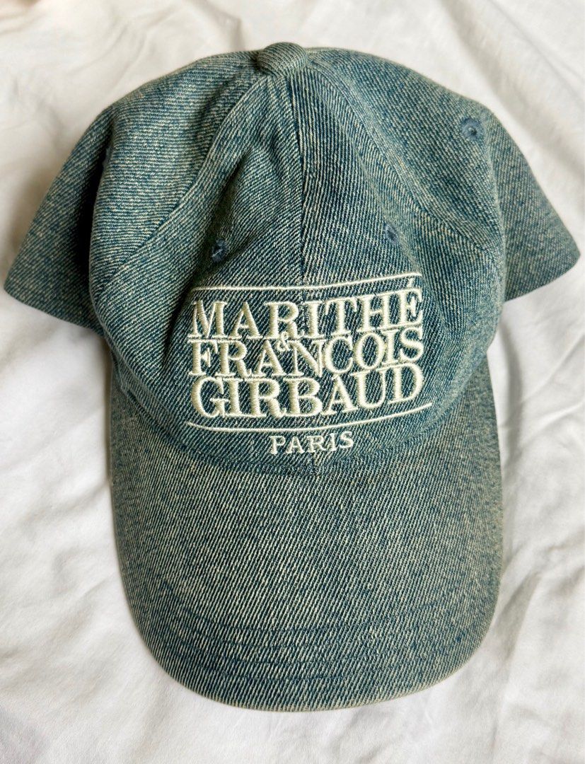 Marithe Cap (Category: Caps & Hats) located in Singapore. Submitted by beautiful_things (Listing ID 1409830320, Image 1). Description: .
