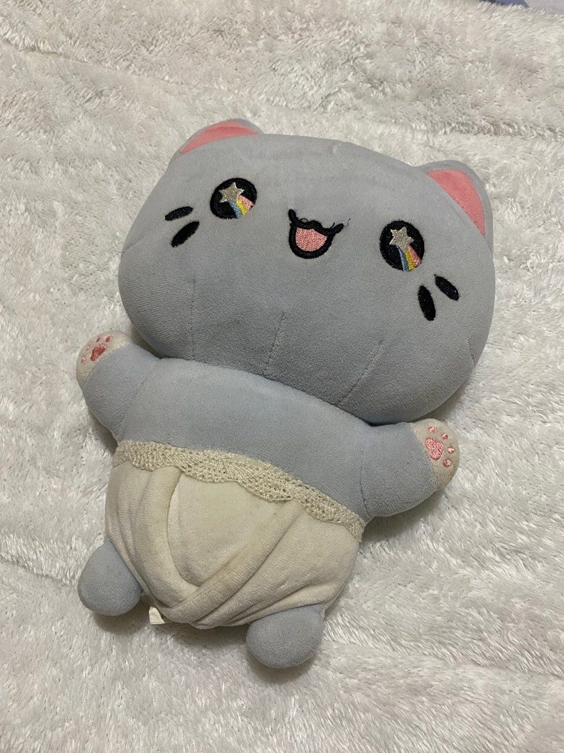 Mumuso light blue rainbow eyes cat (Category: Designer & Blind Box Toys) located in Muntinlupa City. Submitted by zleeks__ (Listing ID 1409922794, Image 1). Description: -still in good condition -perfect for gifting or as collectible -may mga minimal stains lang pero nalabhan ko na po ito.