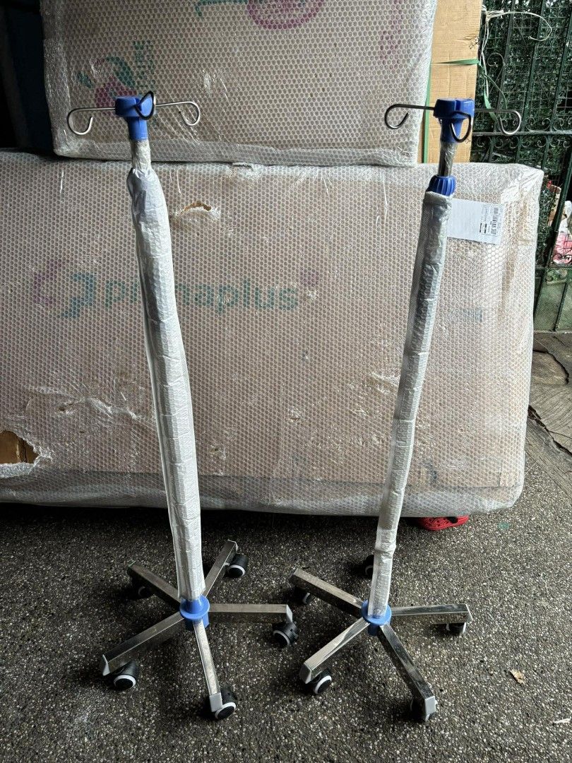 Mura na height adjustable IV STAND (Category: Medical Supplies & Tools) located in Quezon City. Submitted by jesselee14kpop (Listing ID 1409990695, Image 1). Description: we accept bulk orders brandnew affordable onhand negotiable good quality and condition open for pick up and delivery high quality we also sell many medical supplies call me 09268225723 cod,gcash,bank transfer lifetime time free service.