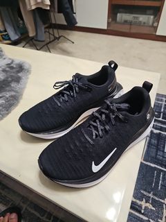 (Category: ) located in . Submitted by sneaksole (Listing ID 1409966913, Image 1). Description: .