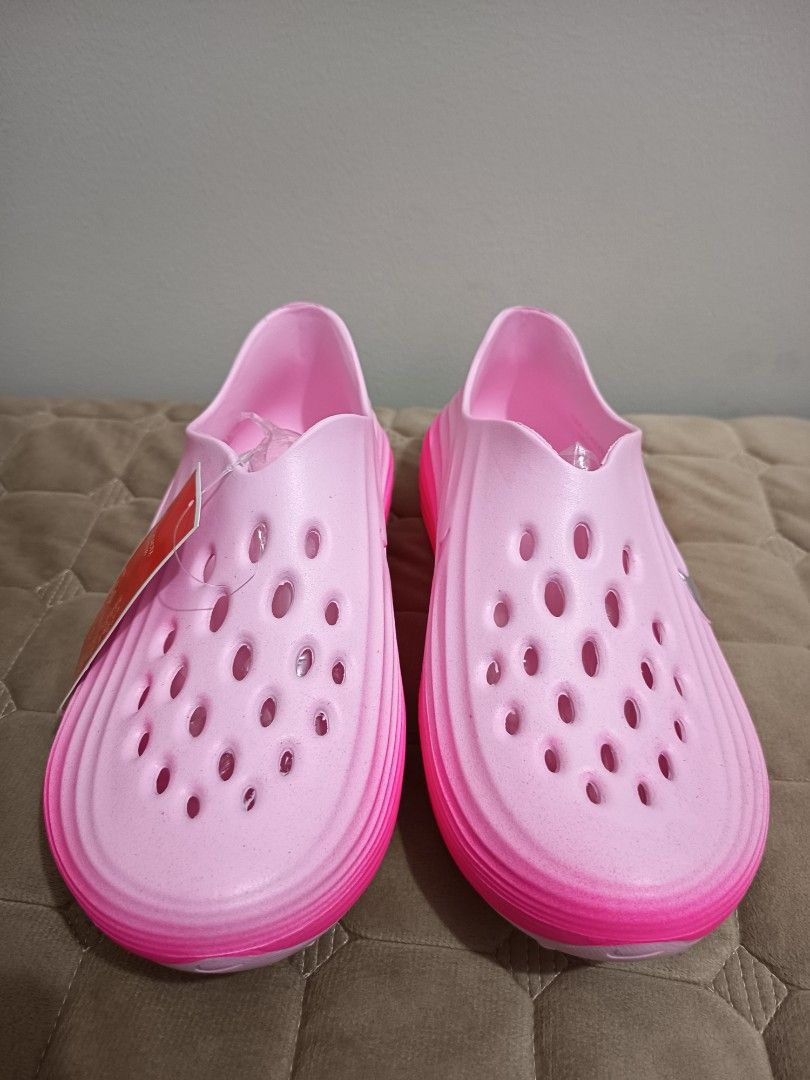 Nike Reactx Rejuven8 Sandals Pink (Category: Sandals) located in Cavite. Submitted by turatman (Listing ID 1409969096, Image 1). Description: Nike ReactX Rejuven8 Pink Brand New With Box Size 8 Women's EU 39 RFS Wrong Size Location Cainta / Cavite Shipping Fee Buyers Expense SRP P3,895 Selling it for 2500 Brought From Nike App Online.