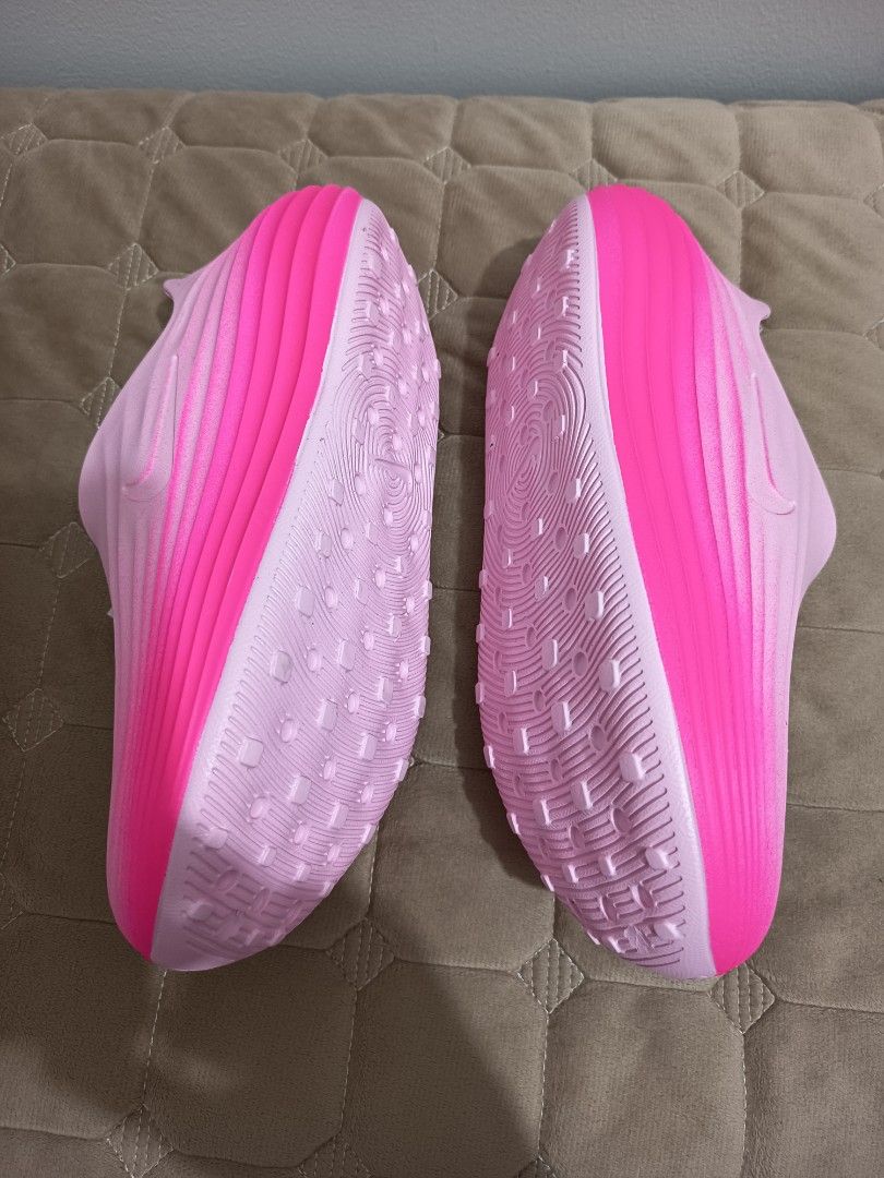 Nike Reactx Rejuven8 Sandals Pink (Category: Sandals) located in Cavite. Submitted by turatman (Listing ID 1409969096, Image 2). Description: Nike ReactX Rejuven8 Pink Brand New With Box Size 8 Women's EU 39 RFS Wrong Size Location Cainta / Cavite Shipping Fee Buyers Expense SRP P3,895 Selling it for 2500 Brought From Nike App Online.