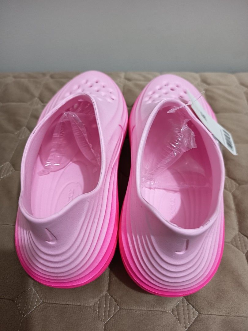 Nike Reactx Rejuven8 Sandals Pink (Category: Sandals) located in Cavite. Submitted by turatman (Listing ID 1409969096, Image 3). Description: Nike ReactX Rejuven8 Pink Brand New With Box Size 8 Women's EU 39 RFS Wrong Size Location Cainta / Cavite Shipping Fee Buyers Expense SRP P3,895 Selling it for 2500 Brought From Nike App Online.