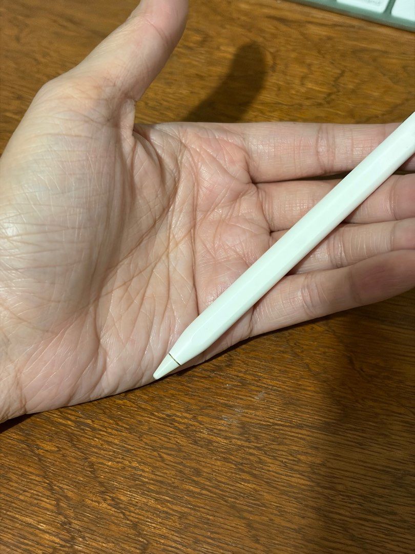 Original Apple Pencil 2 / 2nd generation FIXED PRICE (Category: Other Mobile & Gadget Accessories) located in Manila. Submitted by razelysonn (Listing ID 1409969995, Image 2). Description: FIXED PRICE STILL LIKE NEW All features is perfectly working Location: Binondo manila .